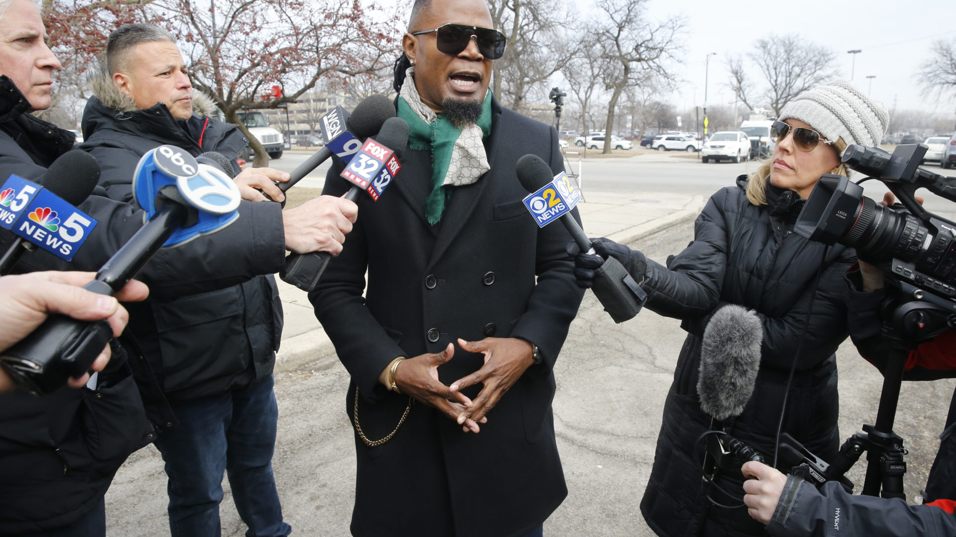 "I Can Never Leave  My Daughter With A Pedophile" - R.Kelly's Crisis Manager Resigns