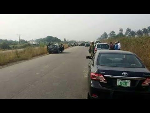 Suspected Herdsmen Block Lagos-Ibadan Expressway, Kidnap Three People