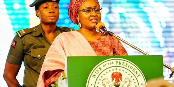 Viral Video: Aisha Buhari Apologises To Nigerians As President Changes Her Aides