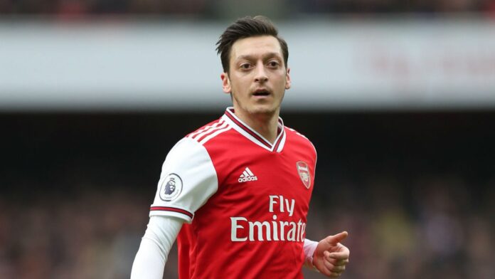 Arsenal Cost Cutting: Ozil Offers To Pay Gunnersaurus Wages