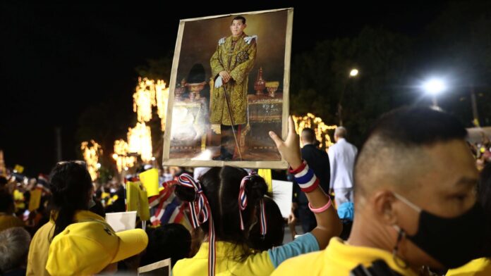 Thousands Stage Show Of Support For Embattled Thai King