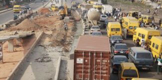 Bad Roads: NLC Protests, Blocks Lagos-Abeokuta Expressway